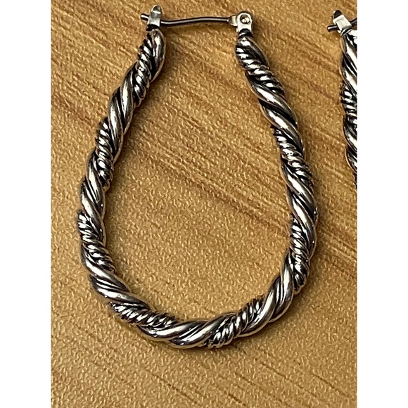 Silver Tone Twisted Rope Teardrop Hoop Earrings Antiqued Cable Knit Latch Back - Picture 2 of 2